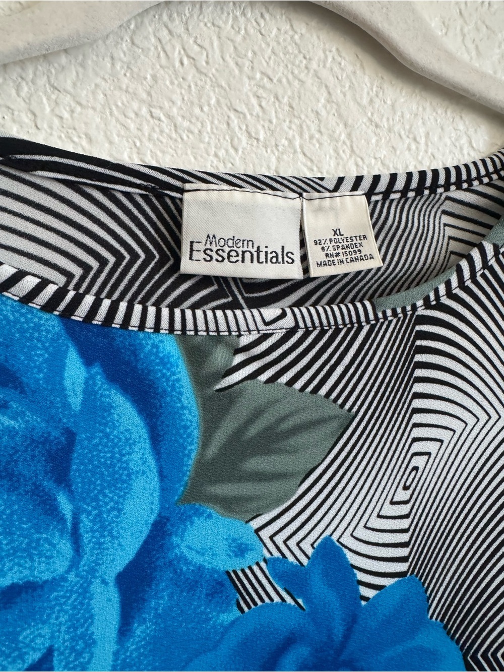 Modern Essentials Sleeveless Top - Picture 3 of 3